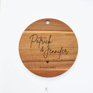 Houten borrelplank rond | Namen in handschrift