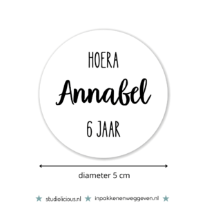 Traktatie naamsticker | Sierlijk geschreven (5 stuks)