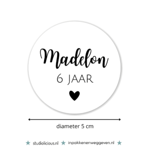 Traktatie naamsticker | Naam + leeftijd - Klassiek (5 stuks)